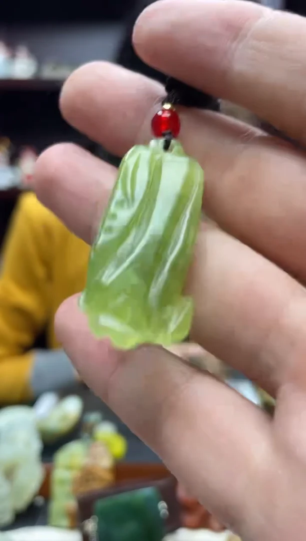 未镶嵌岫玉吊坠·