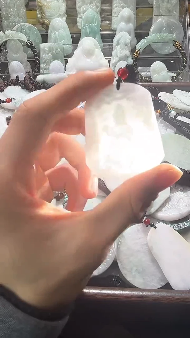 颈饰未镶嵌翡翠12/11     8