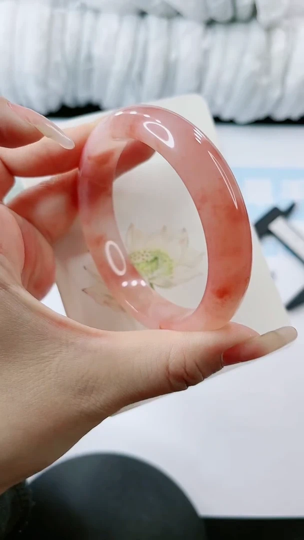 【闪购商品】石英质玉手镯未镶嵌多样性发货V800