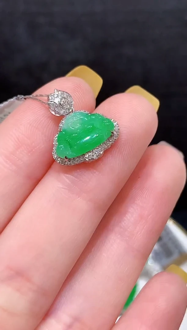 吊坠(不含链)18K金镶嵌翡翠L1291多样性发其一