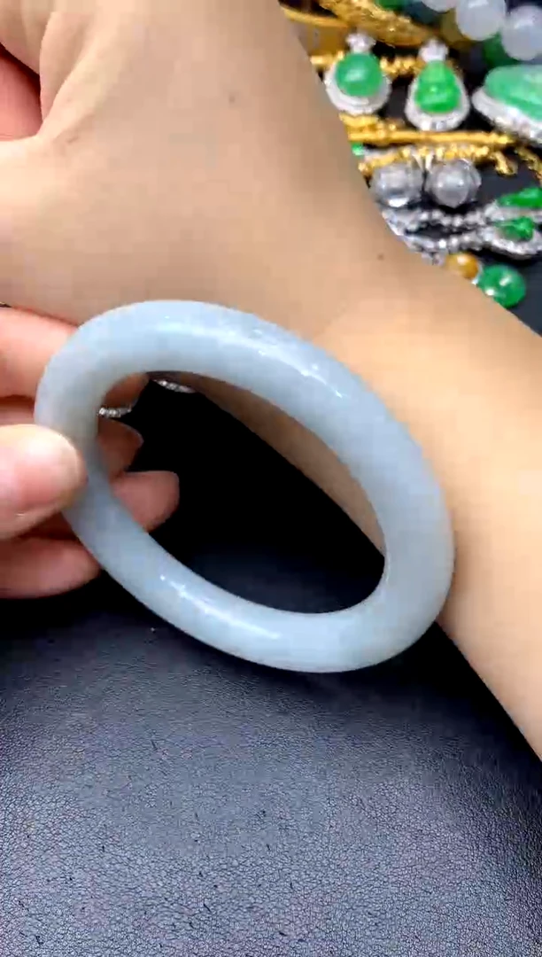 未镶嵌手镯翡翠225R