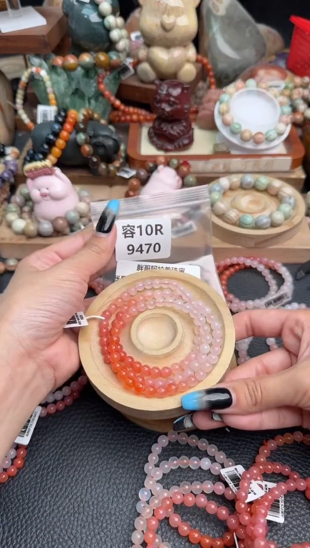 【闪购商品】石英质玉未镶嵌手链10R9407