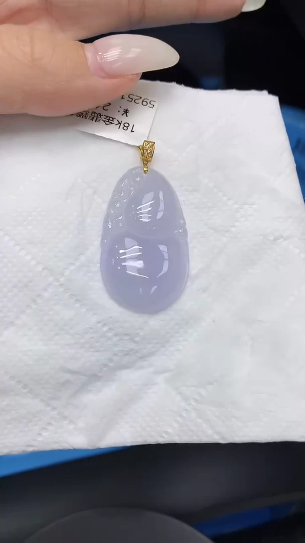 颈饰18K金镶嵌翡翠1