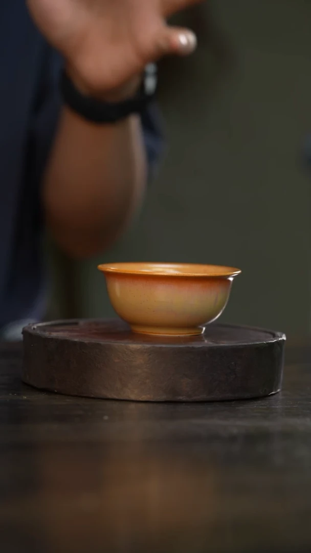 4柴房陶瓷柴烧焦糖主人杯,因柴烧特性,每只都略有不同~