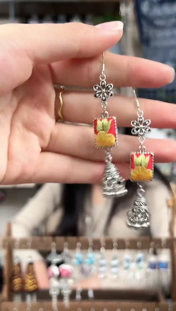 织绣民族风非遗老绣饰品324