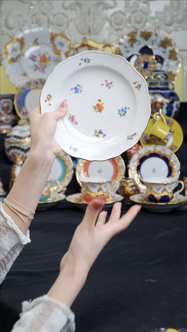 骨瓷婷婷中古器物如图所示43