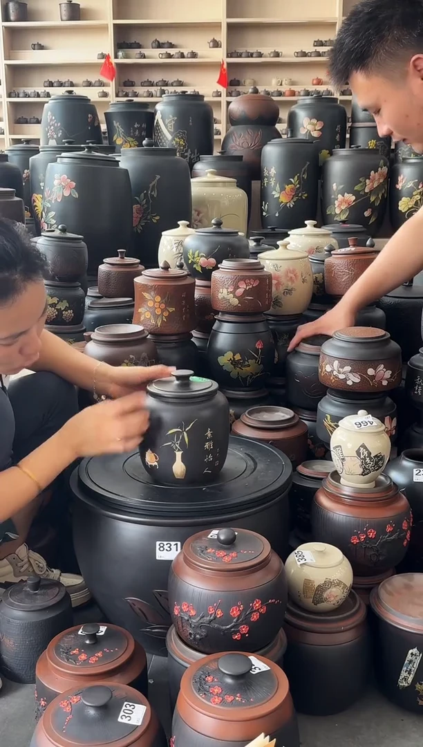 罐瑕疵茶叶罐  冬瓜彩填   163