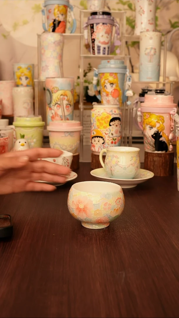 陶景德镇手绘的杯子