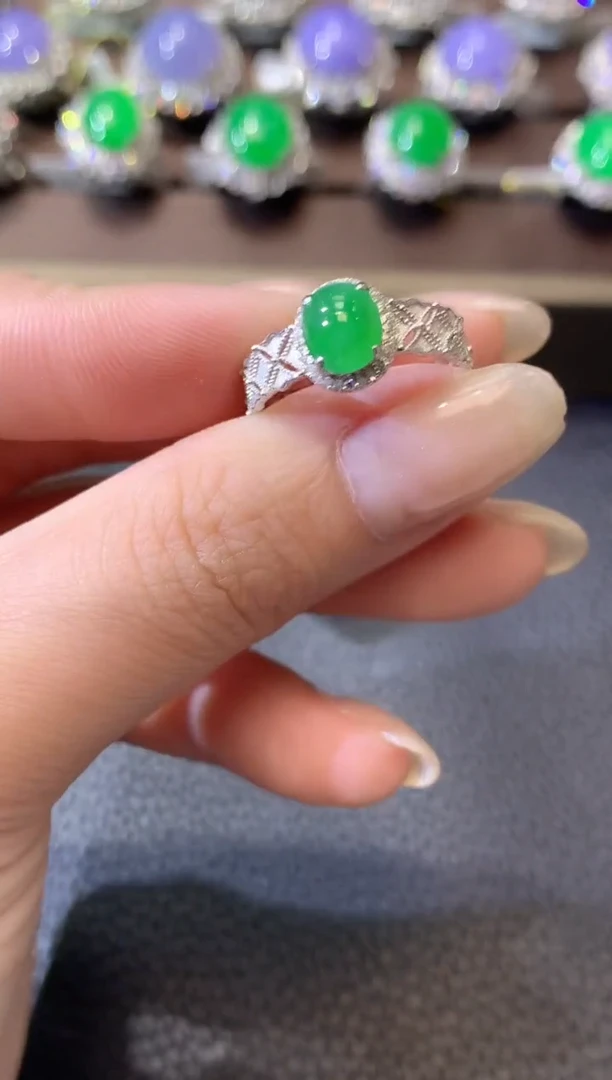 【闪购商品】翡翠戒指18K金镶嵌A44翡翠