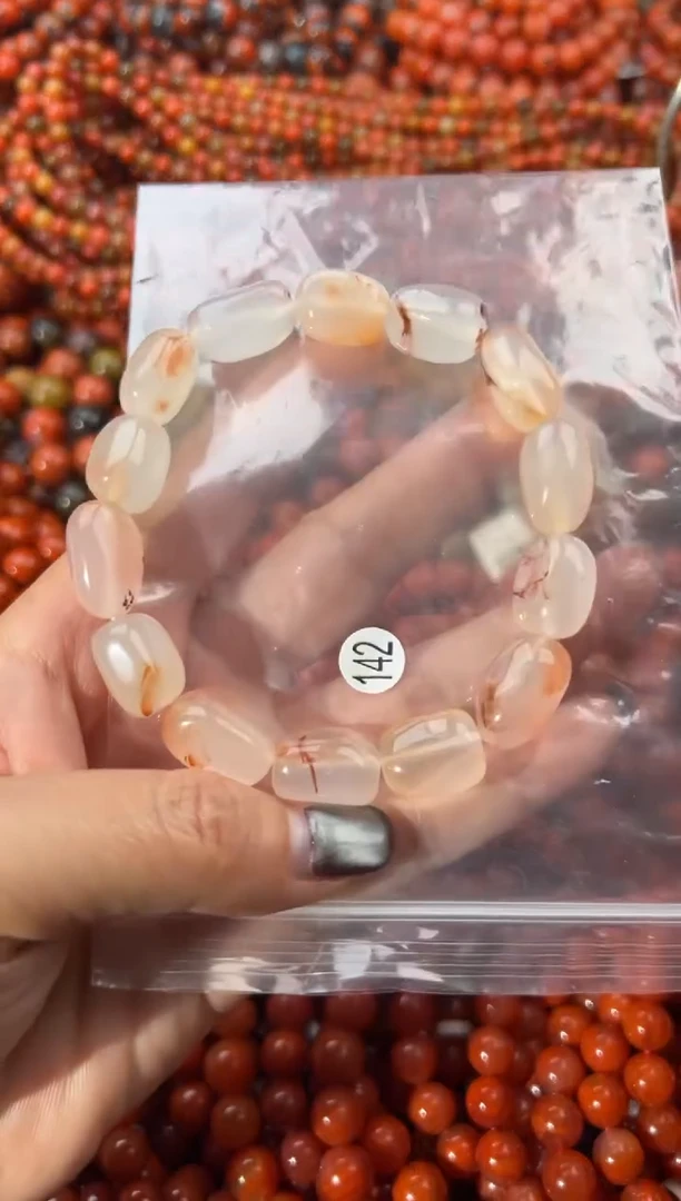 未镶嵌手串南红玛瑙1