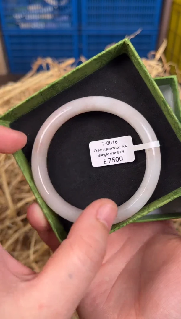 未镶嵌手镯石英质玉T0016