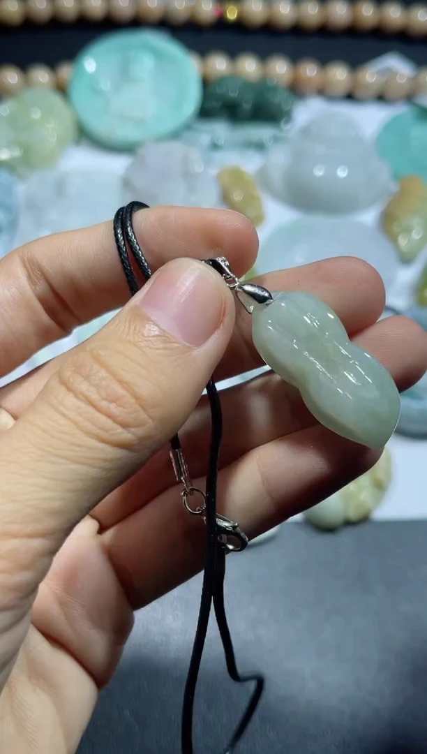 【闪购商品】翡翠颈饰未镶嵌00013540