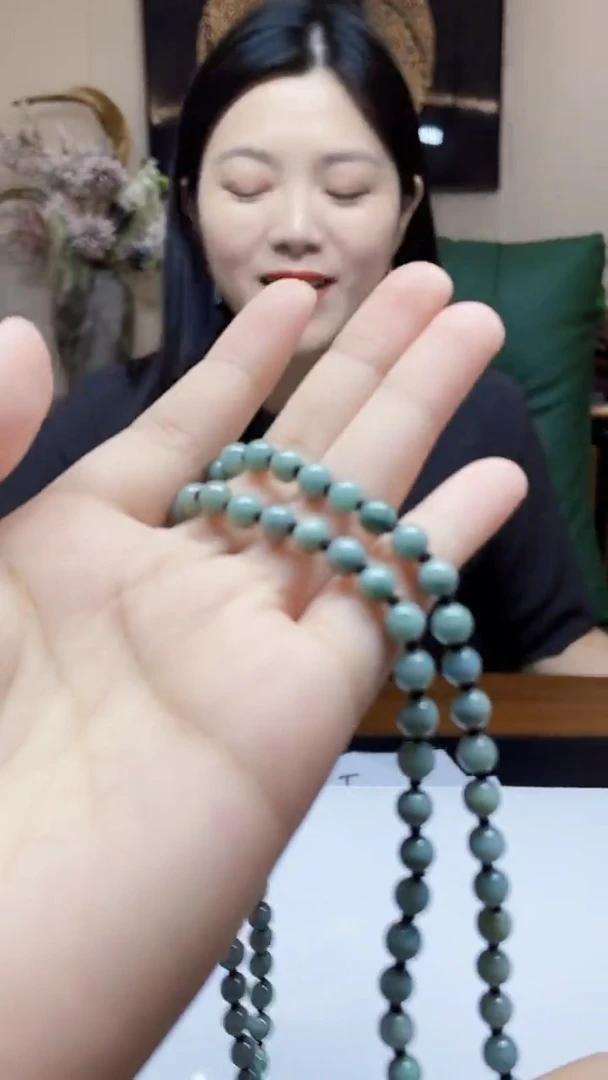 未镶嵌定制翡翠吊坠82