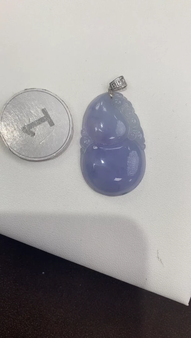 颈饰18K金镶嵌翡翠天然缅甸a货翡翠