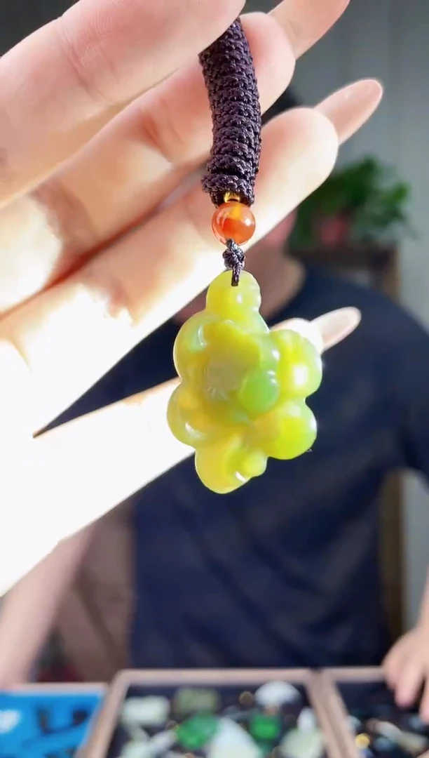 未镶嵌和田玉挂件拍一发一，多样性发货！