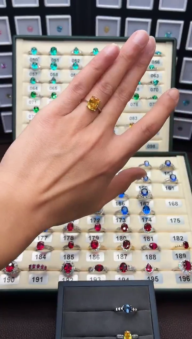 戒指彩色蓝宝石银S925镶嵌111