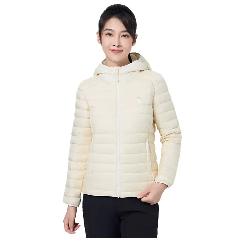 思凯乐户外秋冬羽绒服女立领款连帽短款超轻薄保暖外套
