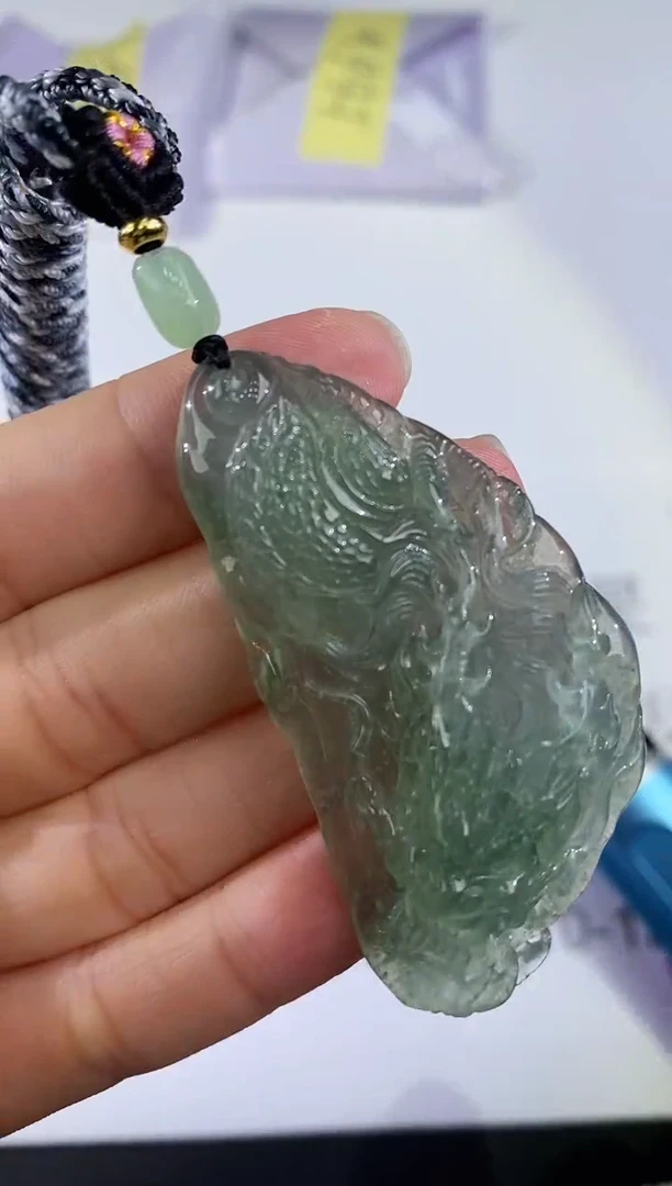 未镶嵌挂件翡翠354372     多人