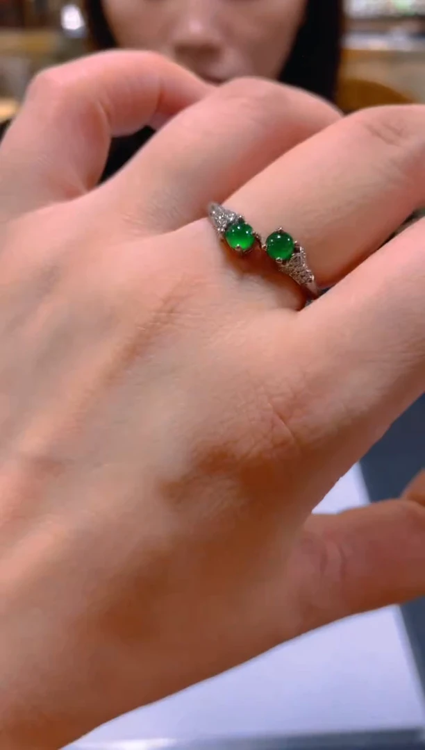 未镶嵌戒指翡翠多样性发一