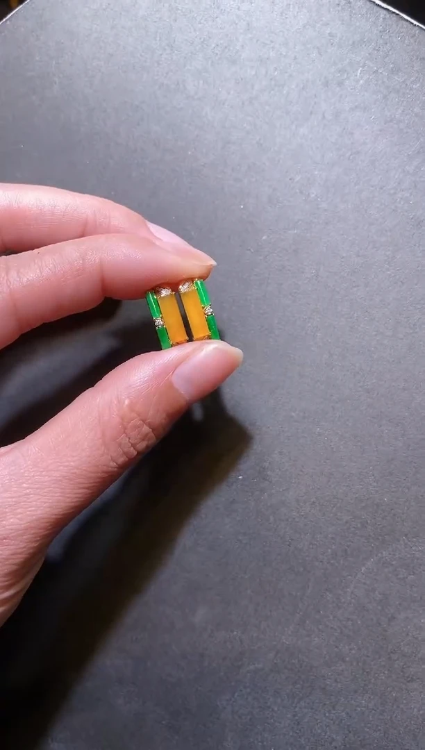 【闪购商品】翡翠耳饰18K金镶嵌翡翠耳扣