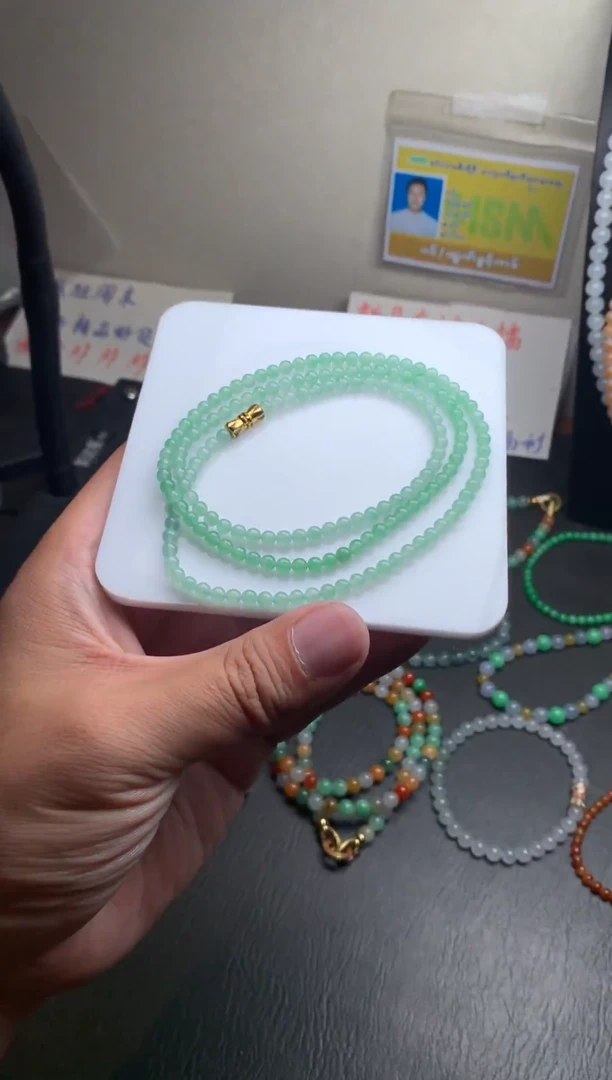 未镶嵌定制翡翠25卡4