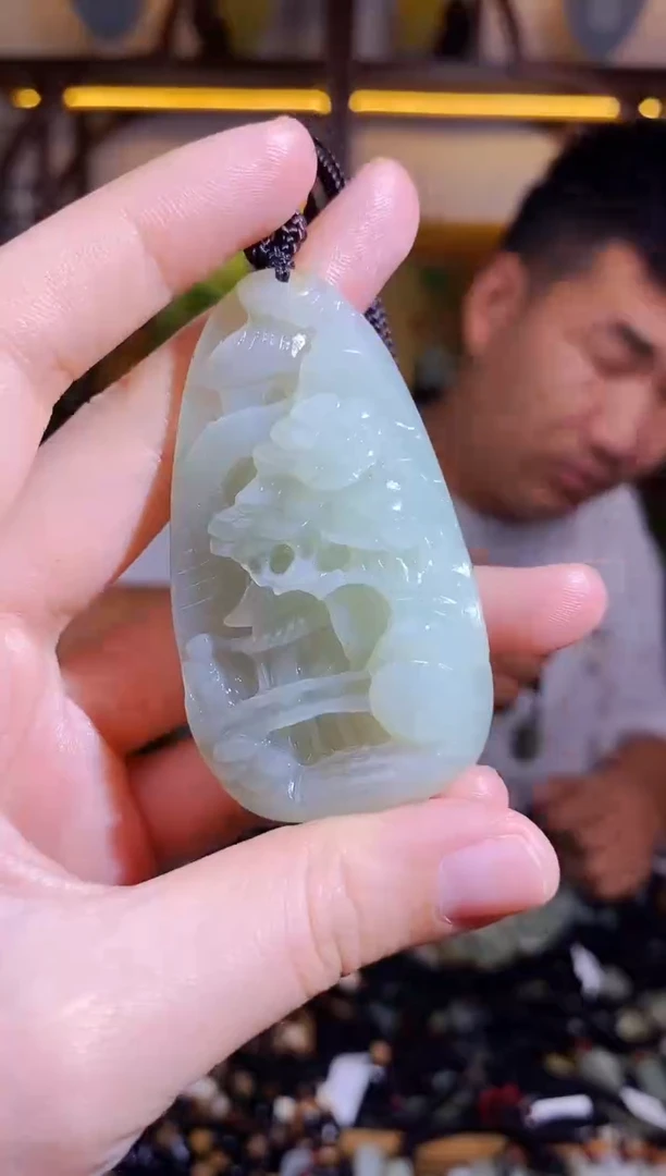 颈饰未镶嵌和田玉1