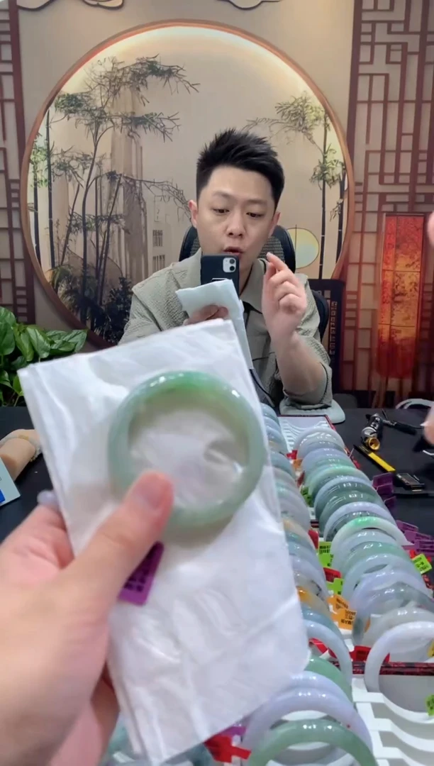 未镶嵌手镯翡翠000051903
