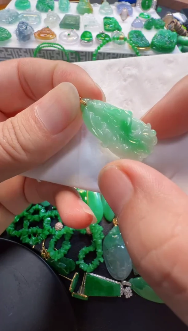 翡翠18K金镶嵌吊坠(不含链)268