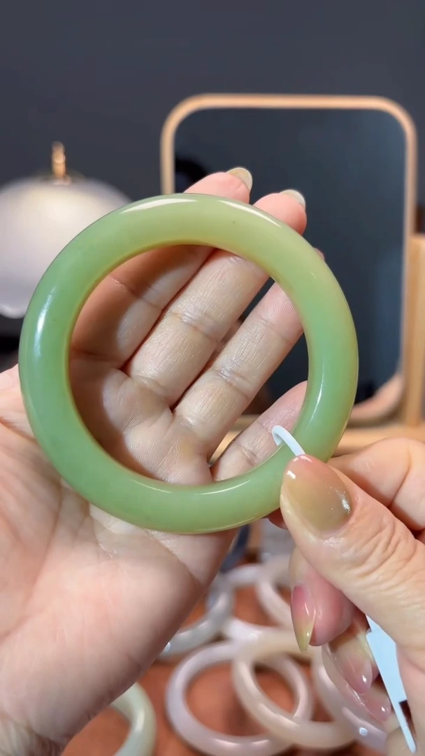 和田玉手镯未镶嵌1