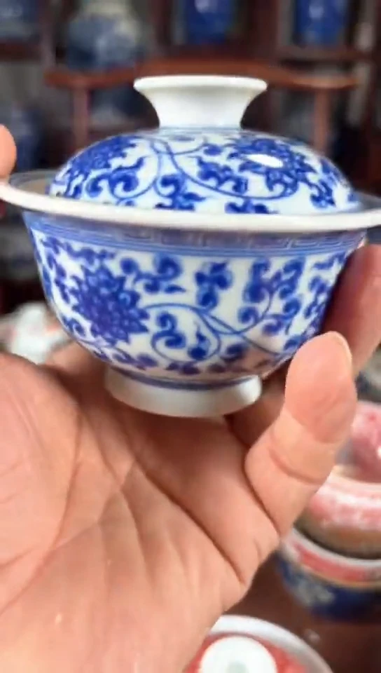 柴窑青花缠枝莲两才盖碗