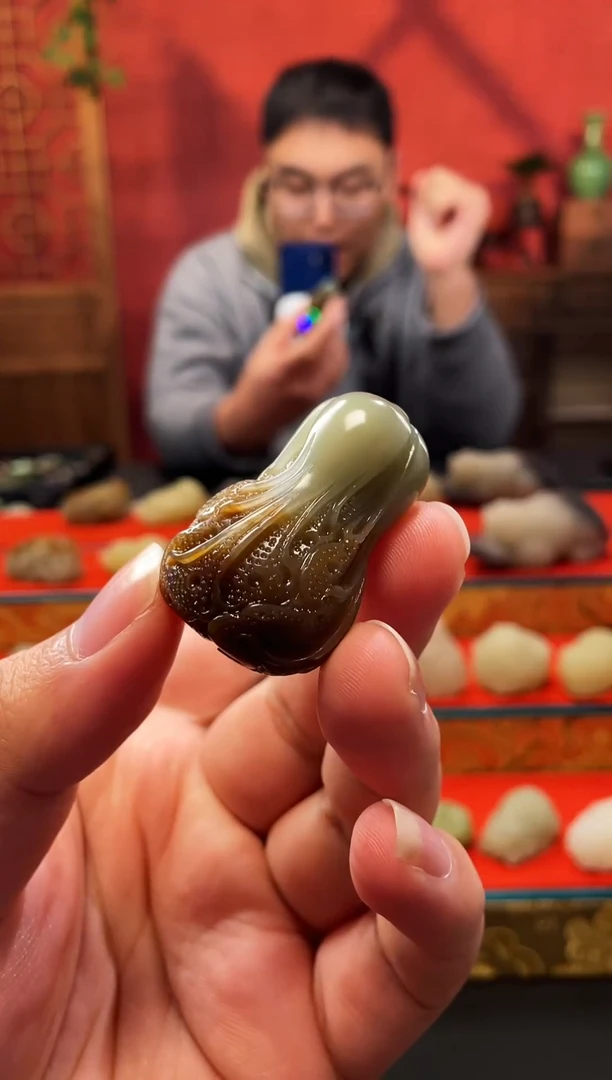 吊坠(赠链)未镶嵌和田玉白菜