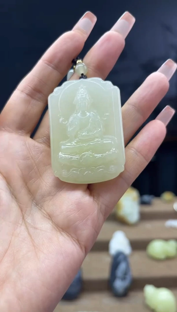 颈饰未镶嵌和田玉1