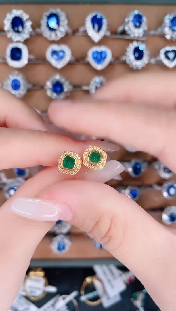 【闪购商品】祖母绿18K金耳饰18K金镶嵌.