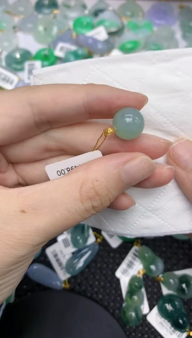 颈饰18K金镶嵌翡翠1111111