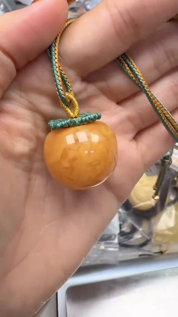 裸石琥珀未镶嵌如图