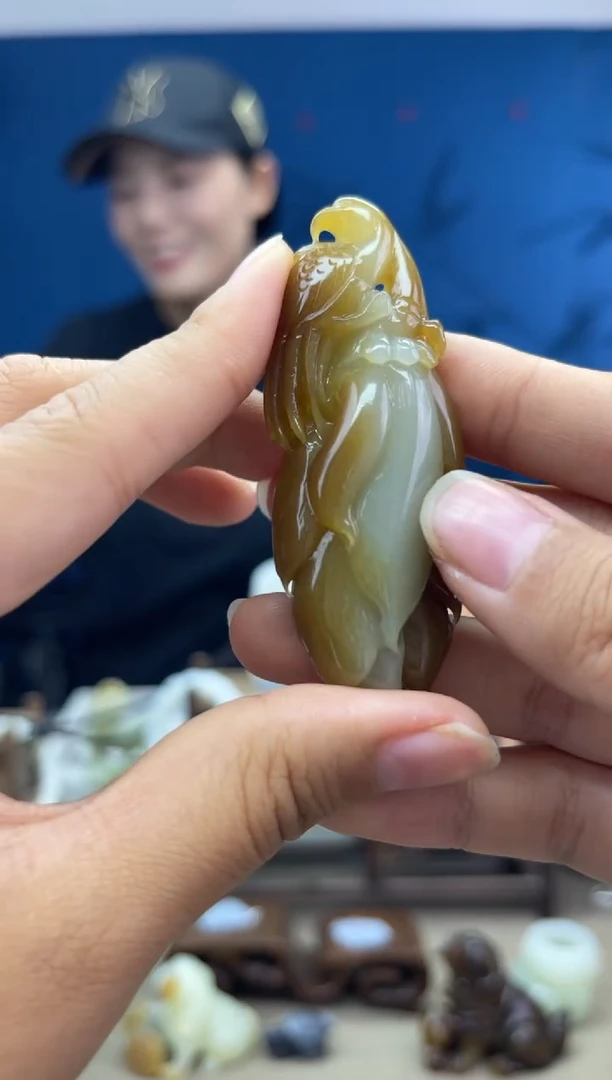 和田玉未镶嵌颈饰1