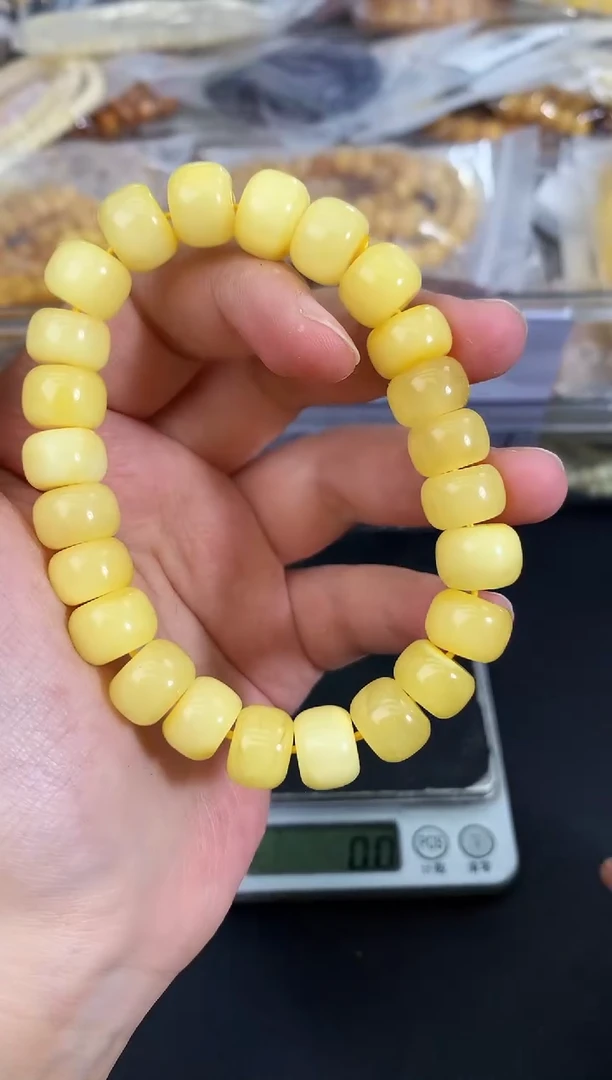 蜜蜡未镶嵌珠宝奇石257