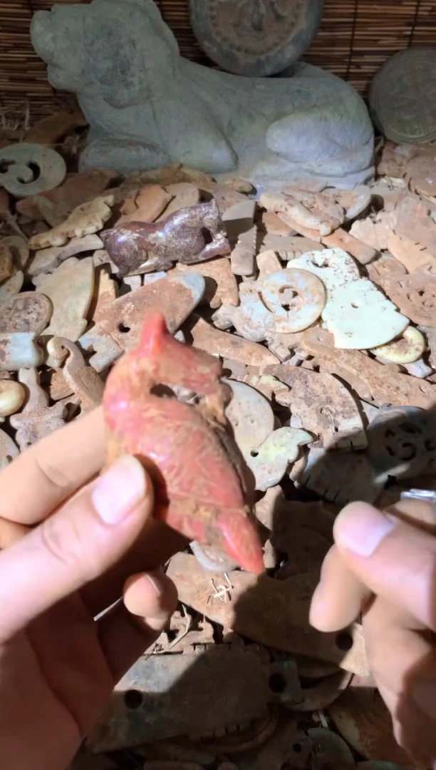 和田玉未镶嵌挂件以直播间实物图片为准