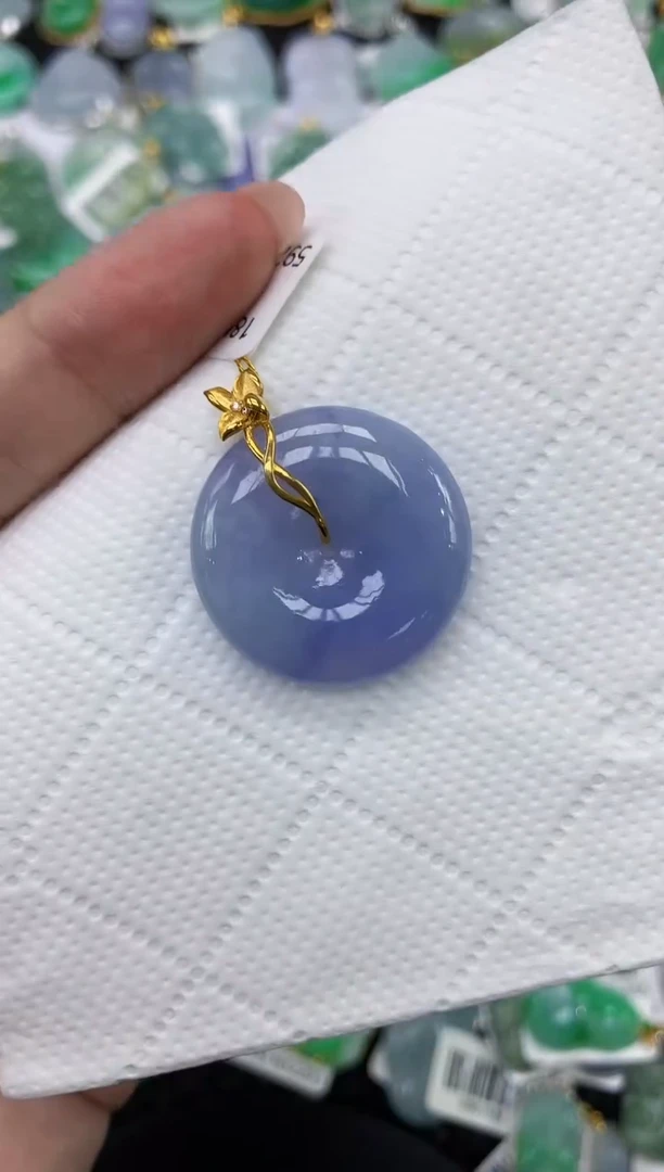 翡翠18K金镶嵌颈饰1111111111