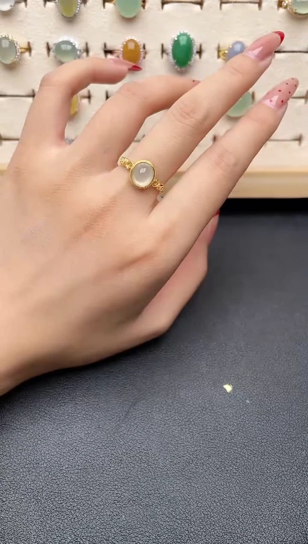 【闪购商品】翡翠戒指银S925镶嵌一物一证一礼盒