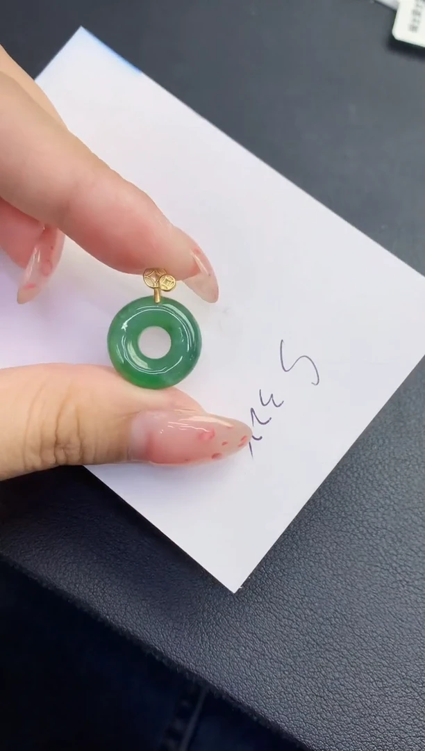 翡翠未镶嵌颈饰缅甸天然翡翠A货