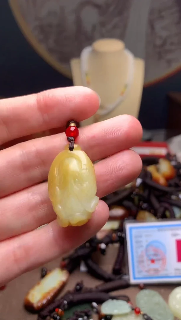 颈饰未镶嵌和田玉新疆料青海料清水和田玉吊坠