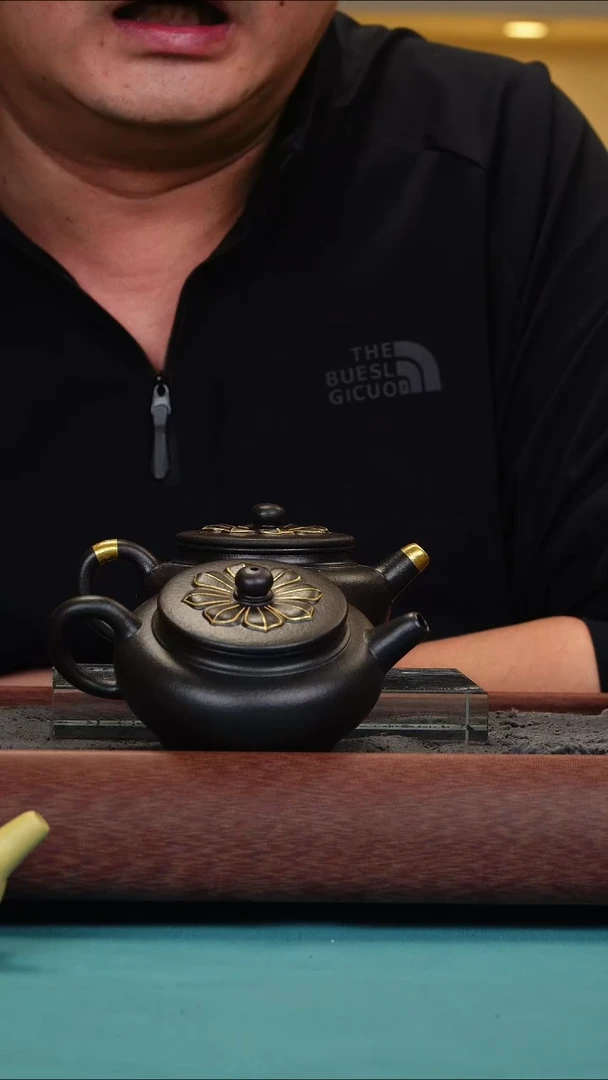 茶壶紫砂L*莲语  本绿还原烧  魏加峰制
