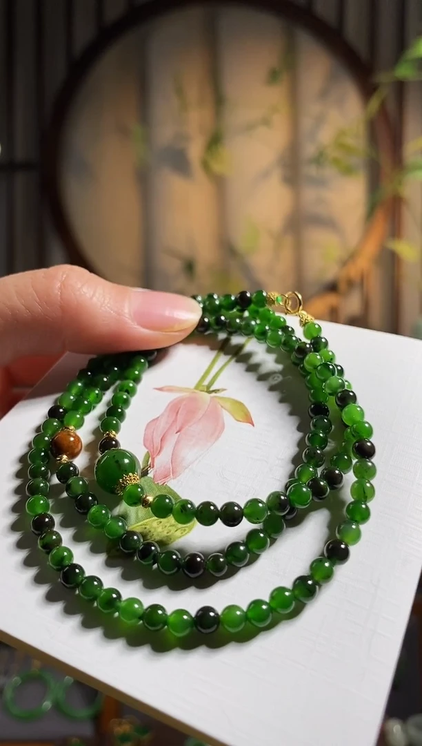 颈饰未镶嵌和田玉H，碧玉红皮多圈