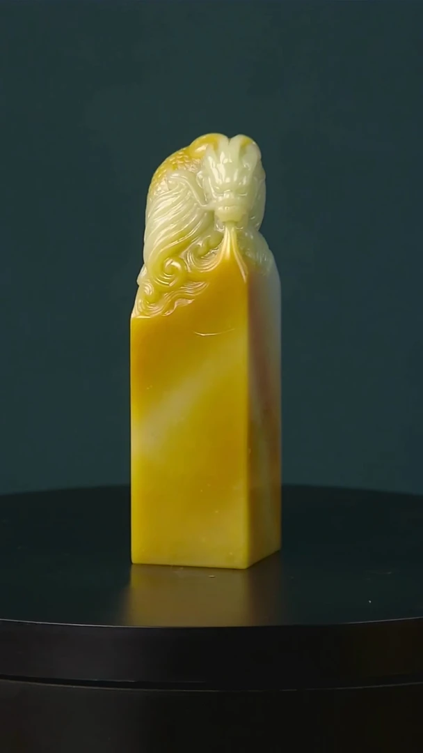 青田石黄金条金玉冻鱼化龙章2.4*2.4*8.5