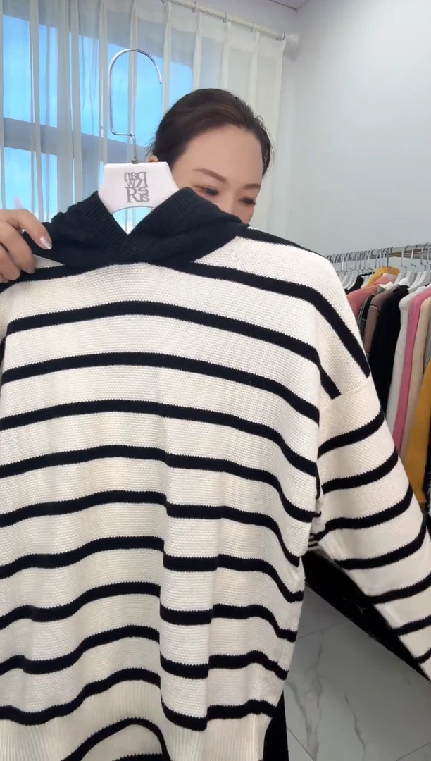 雨*黑白条纹毛衫
