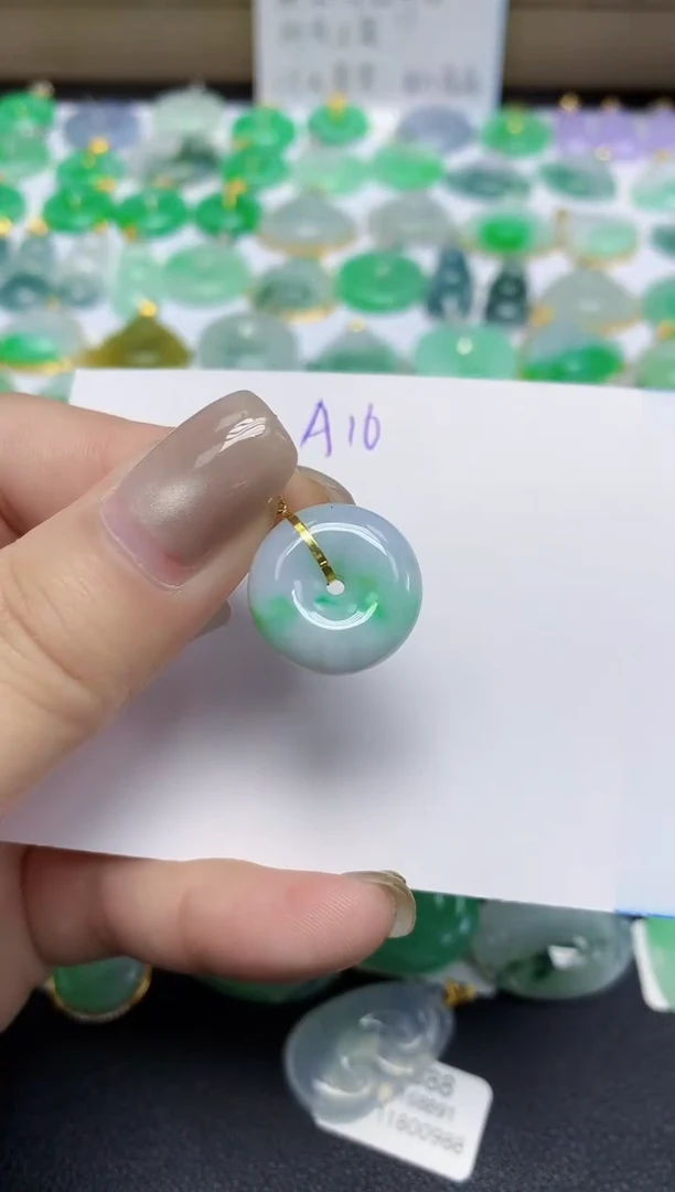 颈饰18K金镶嵌翡翠天然缅甸翡翠A货翡翠百元以上9元证书费自理