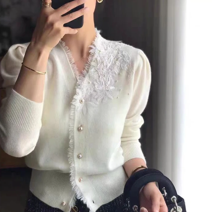 职业阿玛诗官2025秋冬款拼接花朵长袖针织开衫v领显瘦羊毛上衣女