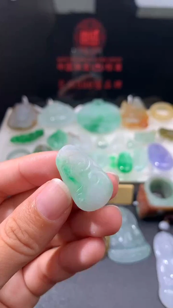 未镶嵌定制翡翠