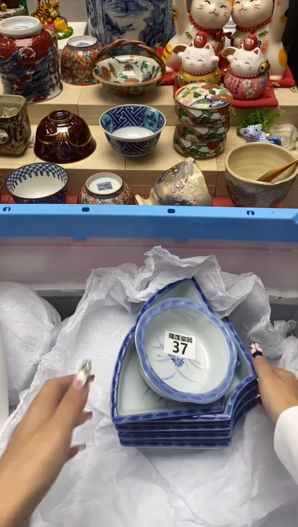瓷片残***人隆莲瓷器欢迎大家
